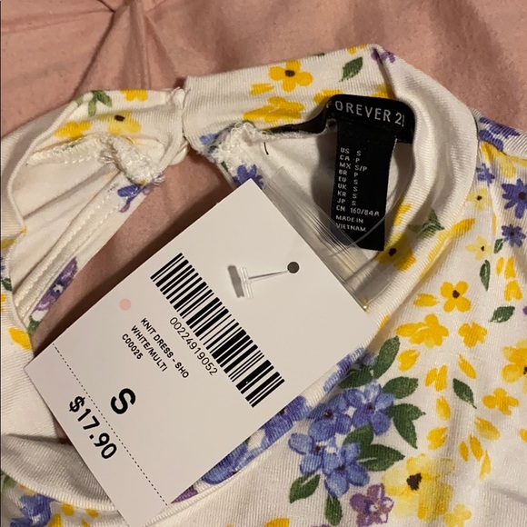 Floral dress - Picture 2 of 2